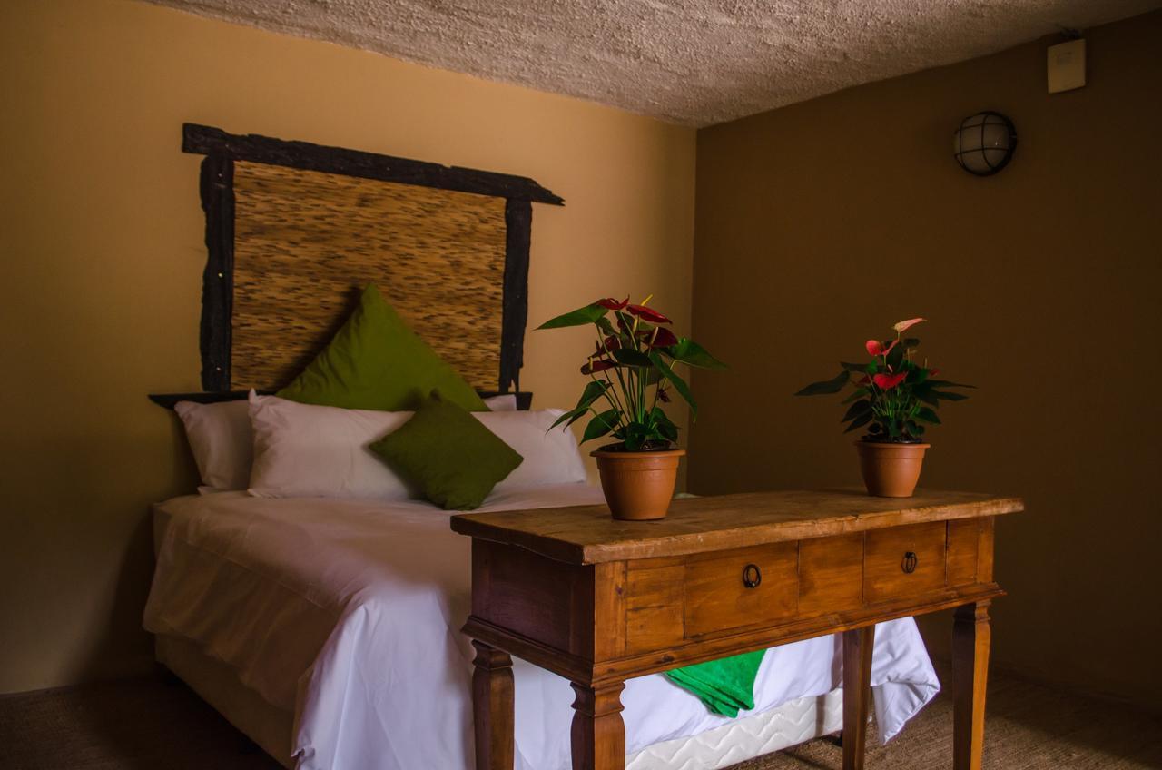The Rivonia River Lodge ヨハネスブルグ エクステリア 写真