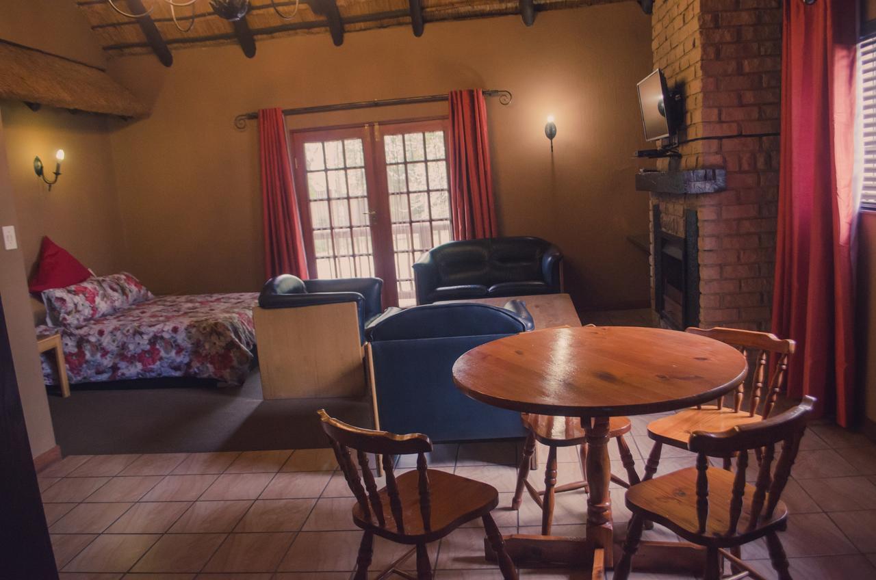 The Rivonia River Lodge ヨハネスブルグ エクステリア 写真