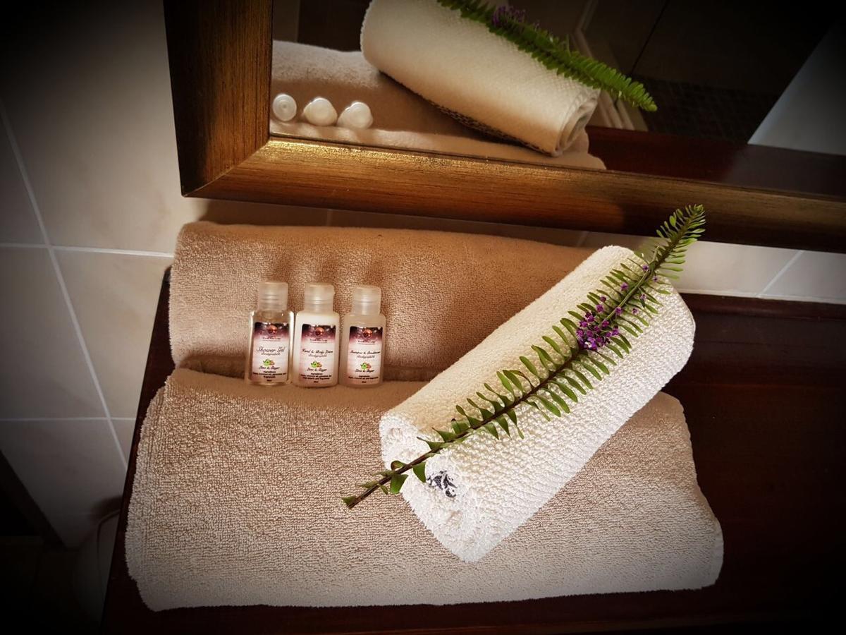 The Rivonia River Lodge ヨハネスブルグ エクステリア 写真
